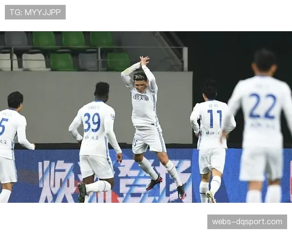 防线危机:河南队四名后卫伤停,客战津门虎面临重组 防线危机:河南队四名后卫伤停,客战津门虎面临重组